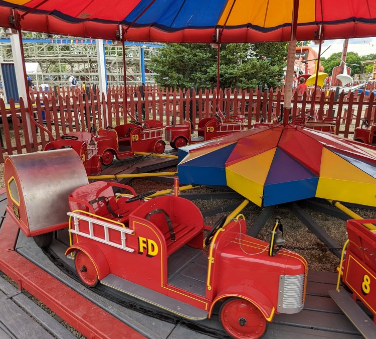 little-amerricka-amusement-park-photo